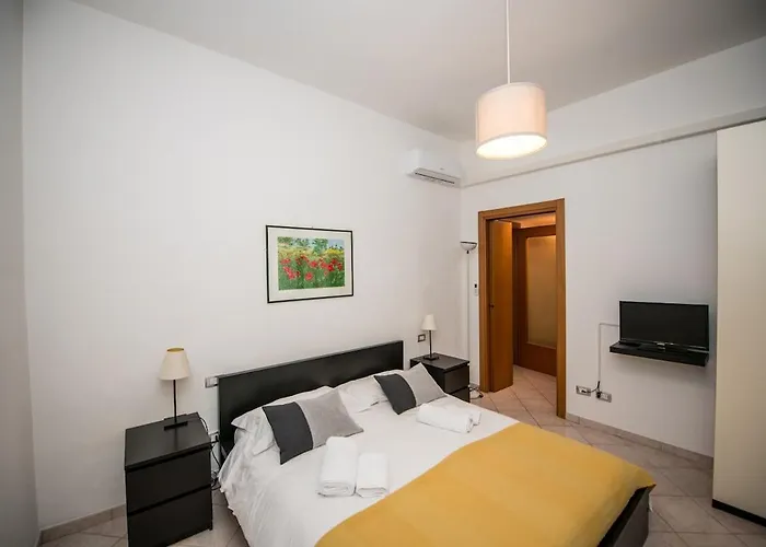 Metro 4 - Grazioso Bilocale Accogliente Apartment