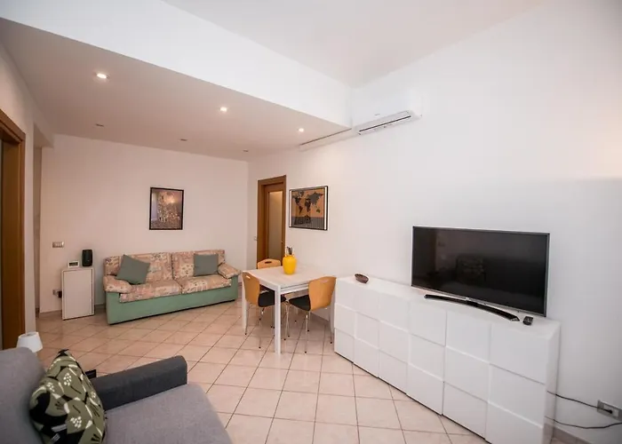Metro 4 - Grazioso Bilocale Accogliente Apartmán *