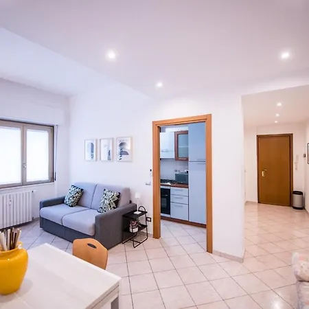 Apartman Metro 4 - Grazioso Bilocale Accogliente *