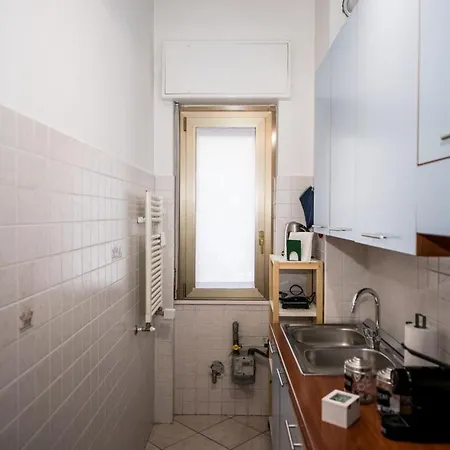 Metro 4 - Grazioso Bilocale Accogliente *